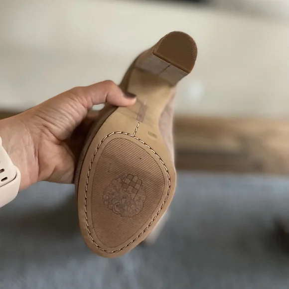 Vince Camuto Suede Booties- never worn! - Picture 4 of 6